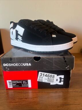 DC Court Graffik Men’s Skate Shoes - Black/White